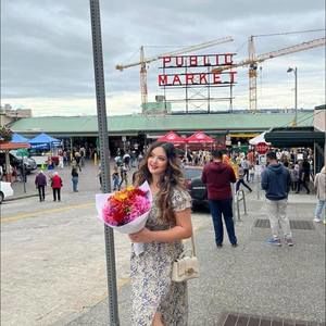 Meet your Posher, Julia